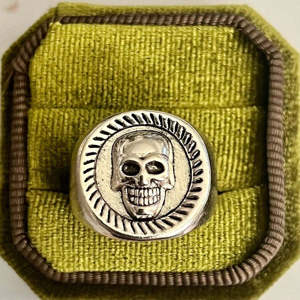 Thomas Sabo Silver Titanium Steel Signet Ring Skull Relief Rebel Icons Size 8
